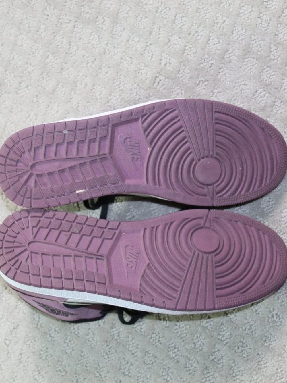 Women's Size 12 Air Jordan 1 Mid SE 'Berry Pink' with COA